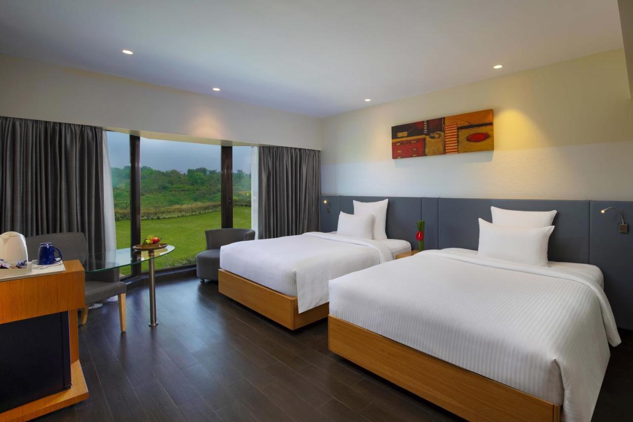 Novotel Imagicaa Кополи Экстерьер фото
