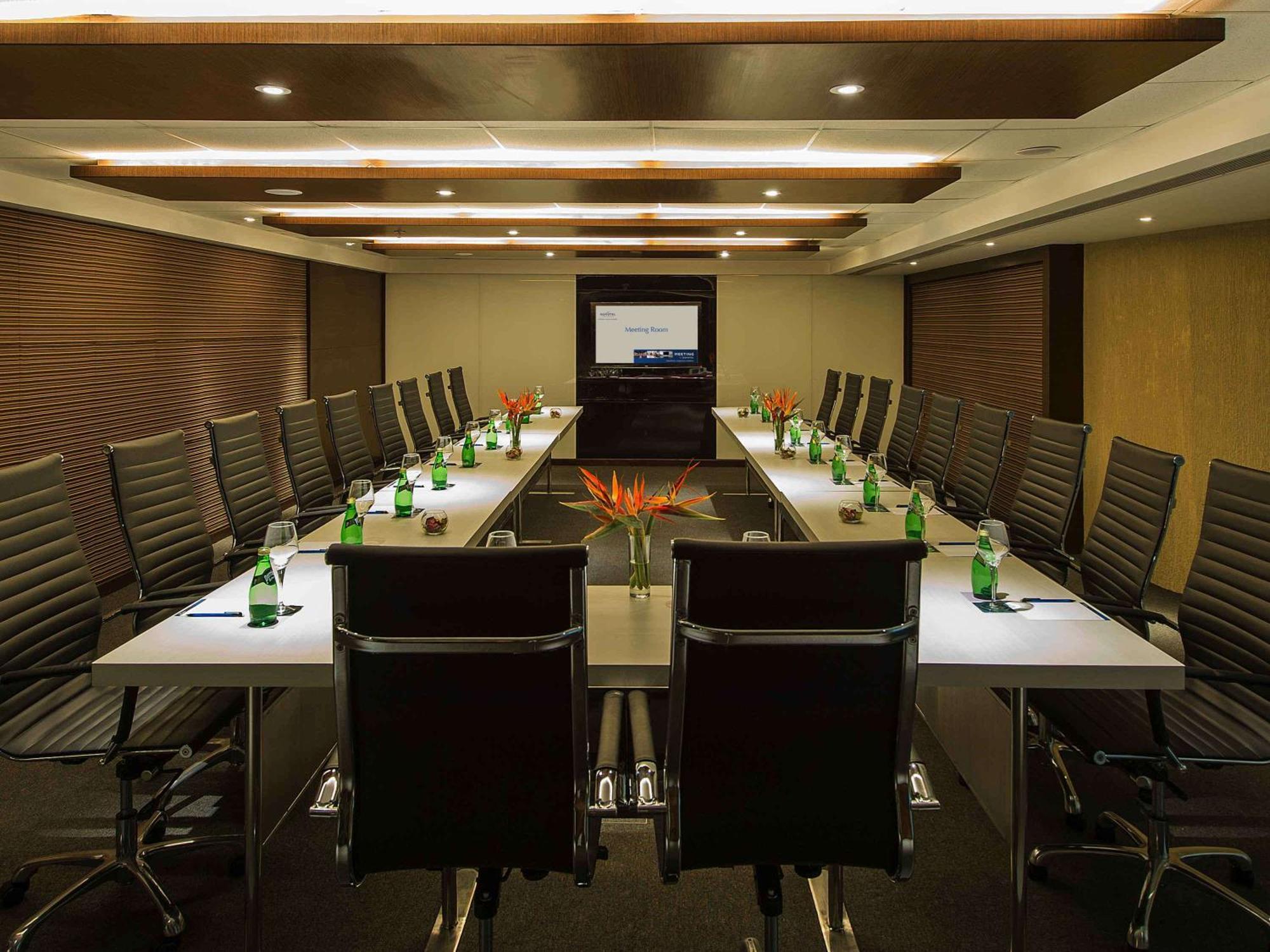 Novotel Imagicaa Кополи Экстерьер фото