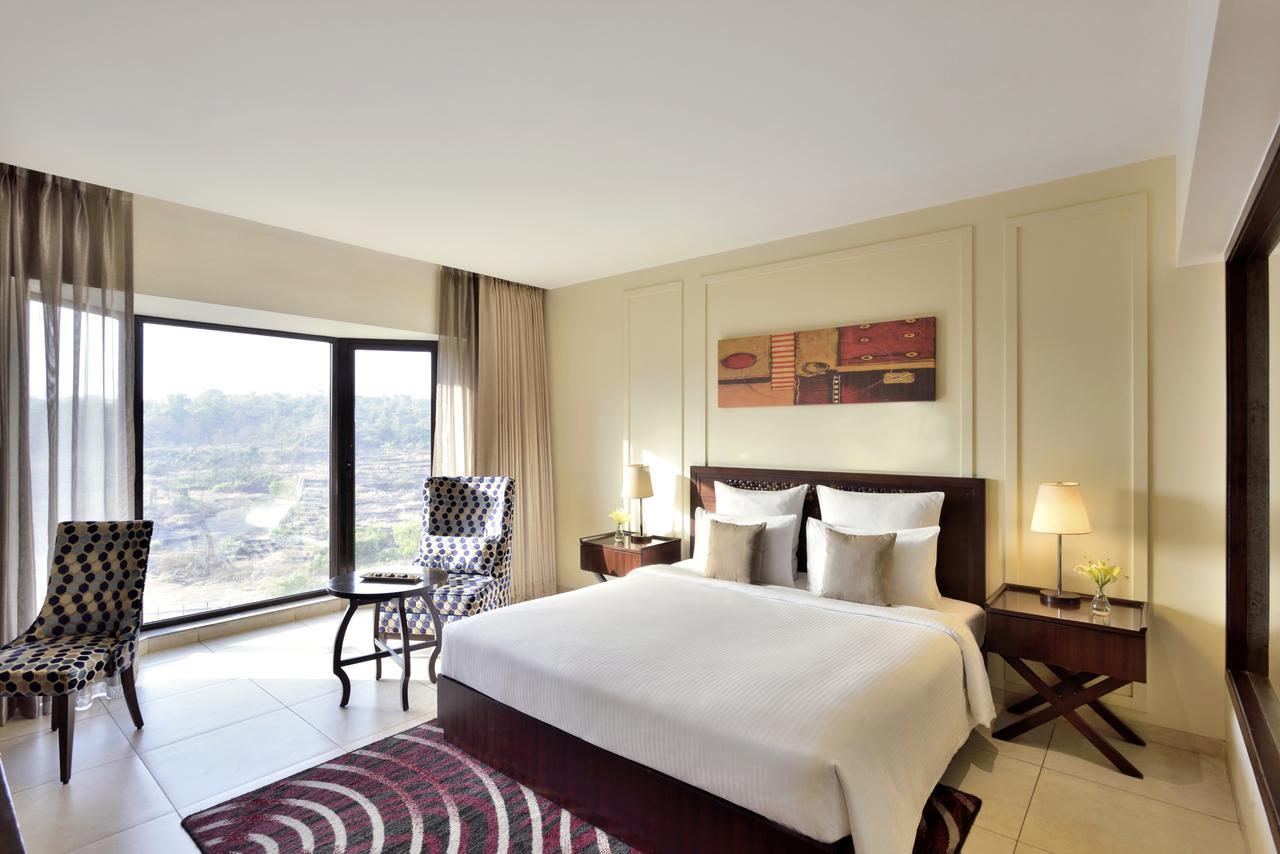 Novotel Imagicaa Кополи Экстерьер фото