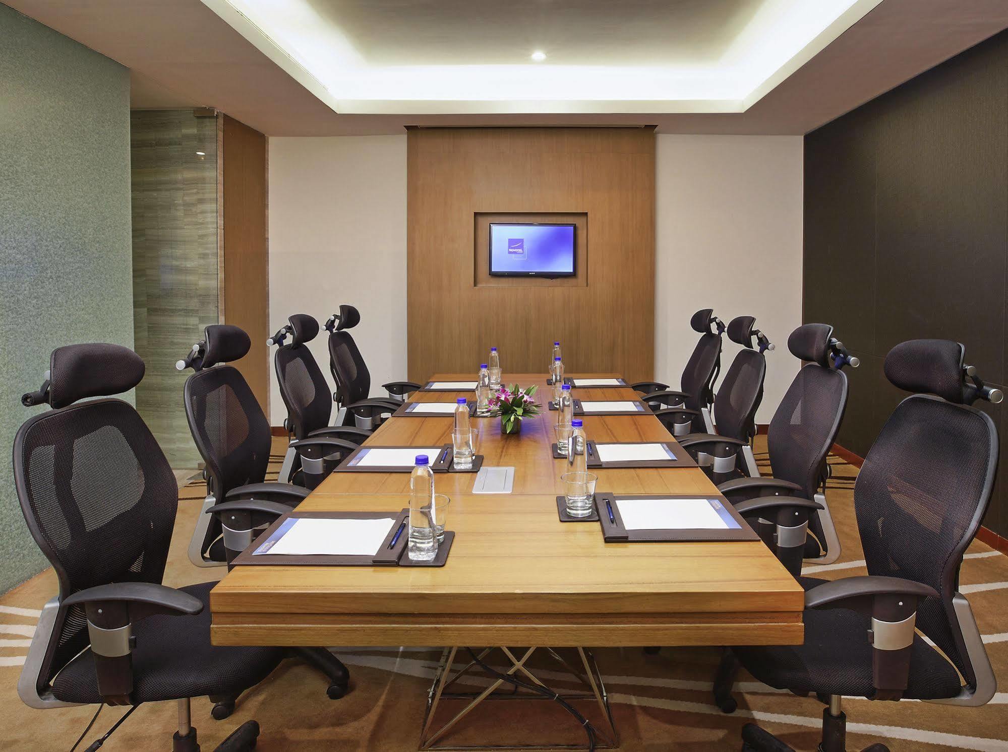 Novotel Imagicaa Кополи Экстерьер фото