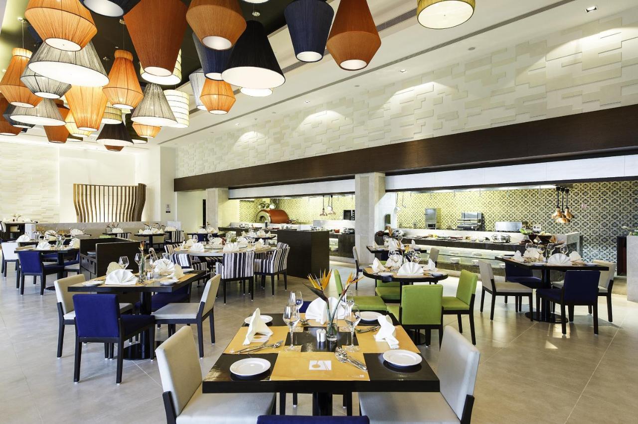 Novotel Imagicaa Кополи Экстерьер фото